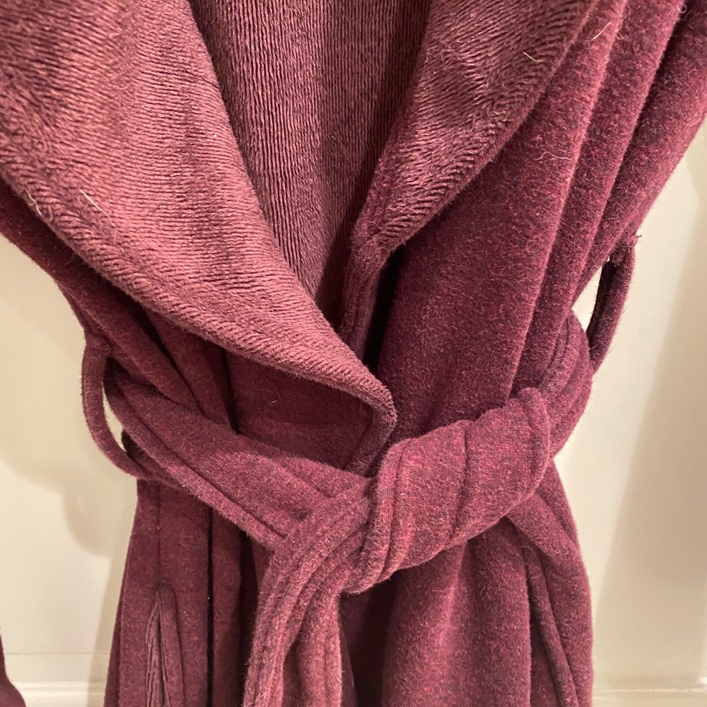 Maroon ugg robe - Picture 4 of 4
